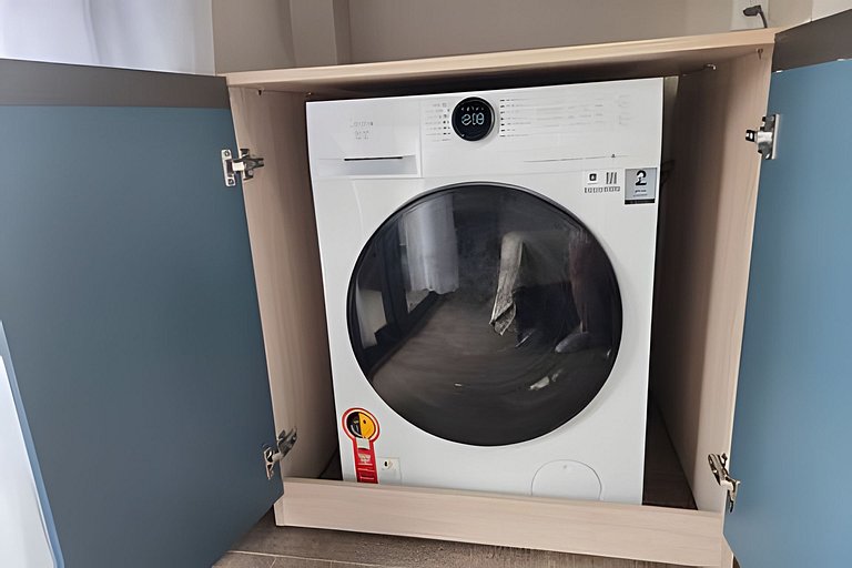 Washing Machine on Avenue Chucri Zaidan